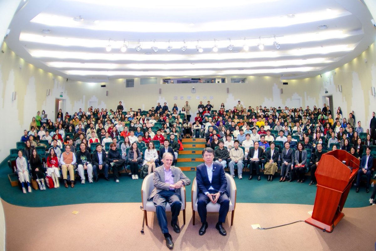 Teknolojik Güç ile İnsanlığın Ahlaki Olgunluğu Arasındaki Tehlikeli Uçurum