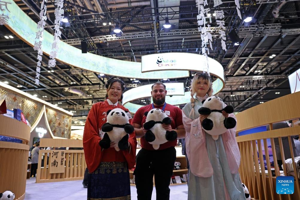 Dünya Medeniyetlerinin Birlikte Gelişimi için Diyalog ve İşbirliği Vurgusu