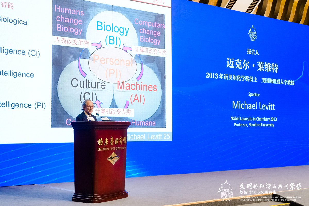 Bilim İnsanı Michael Levitt, Doğanın Ödüllendirdiği Şeyin "En Güçlünün Değil, En Çeşitlinin Hayatta Kalması" Olduğunu Vurguladı