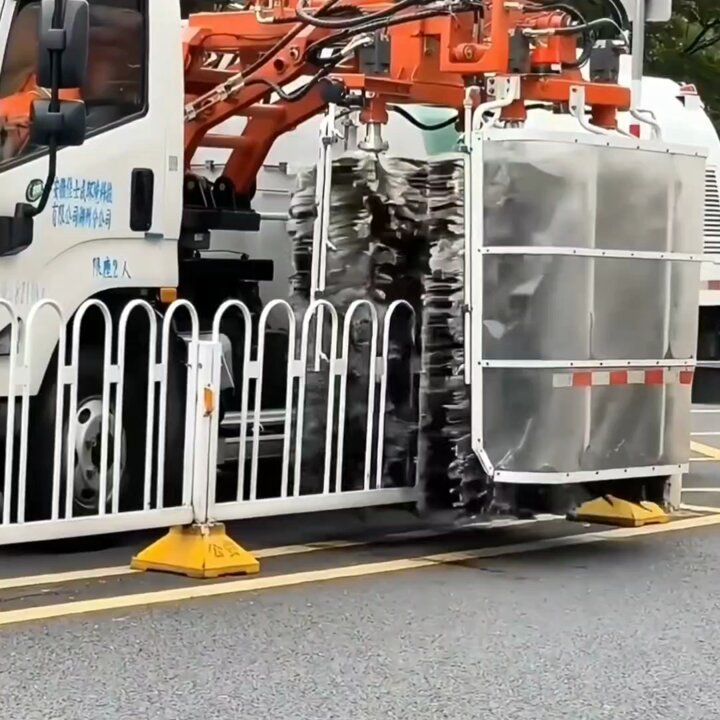 Çin, Yapay Zeka Destekli Temizlik Robotlarıyla Trafiği Aksamadan Yönetiyor