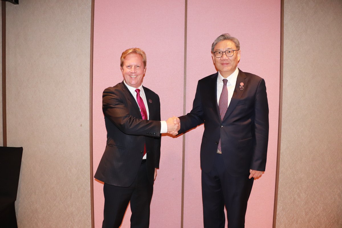 Çin ve Yeni Zelanda, Ticari İş Birliğini Genişletmek İçin Görüştü