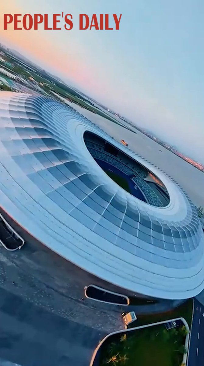 Guangzhou'da Devasa Kültür ve Spor Merkezi Açıldı: Çatı Sistemi 17. Seviye Tayfuna Dayanıklı