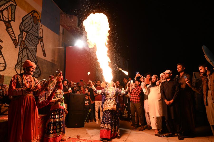 İslamabad'da Geleneksel LokMela Festivali Coşkuyla Başladı