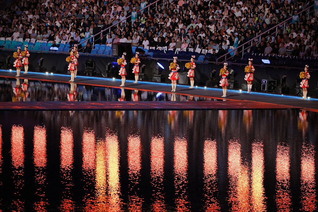 Çin'in 15. Ulusal Oyunları Guangdong'da Görkemli Açılışla Başladı
