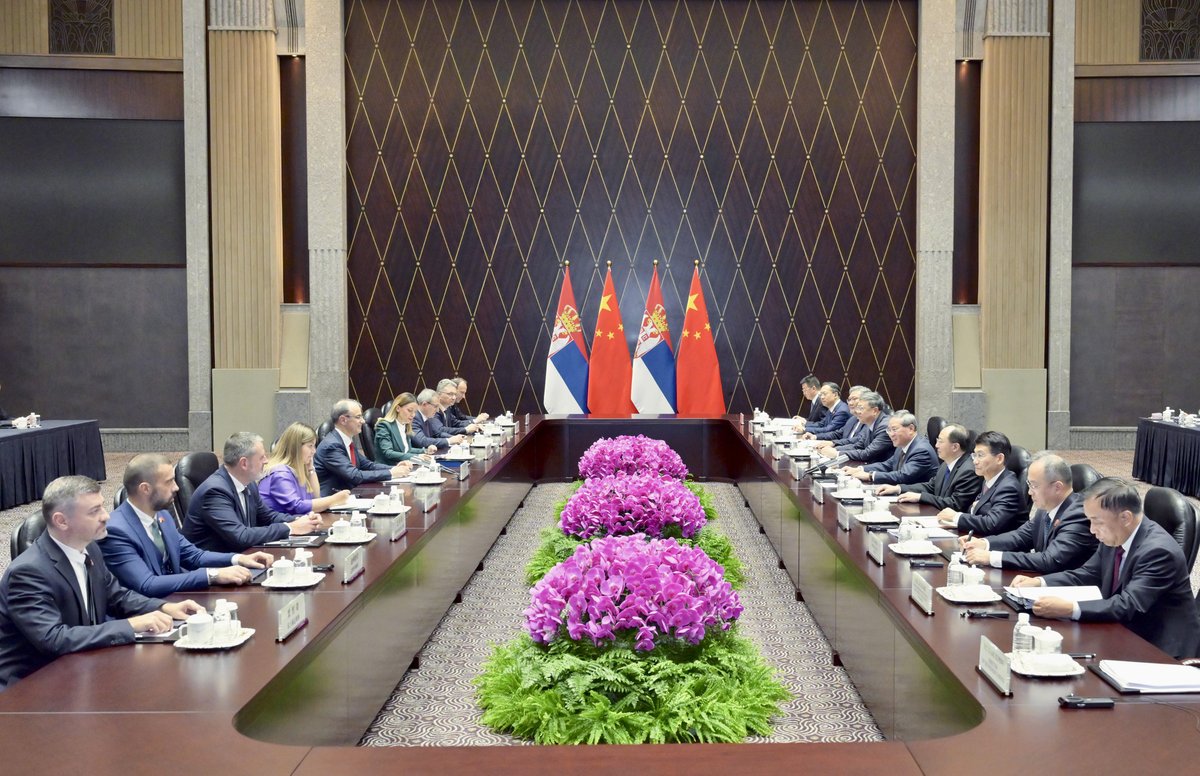 Çin Başbakanı Li Qiang, Şanghay'da Sırbistan Başbakanı İle Görüştü