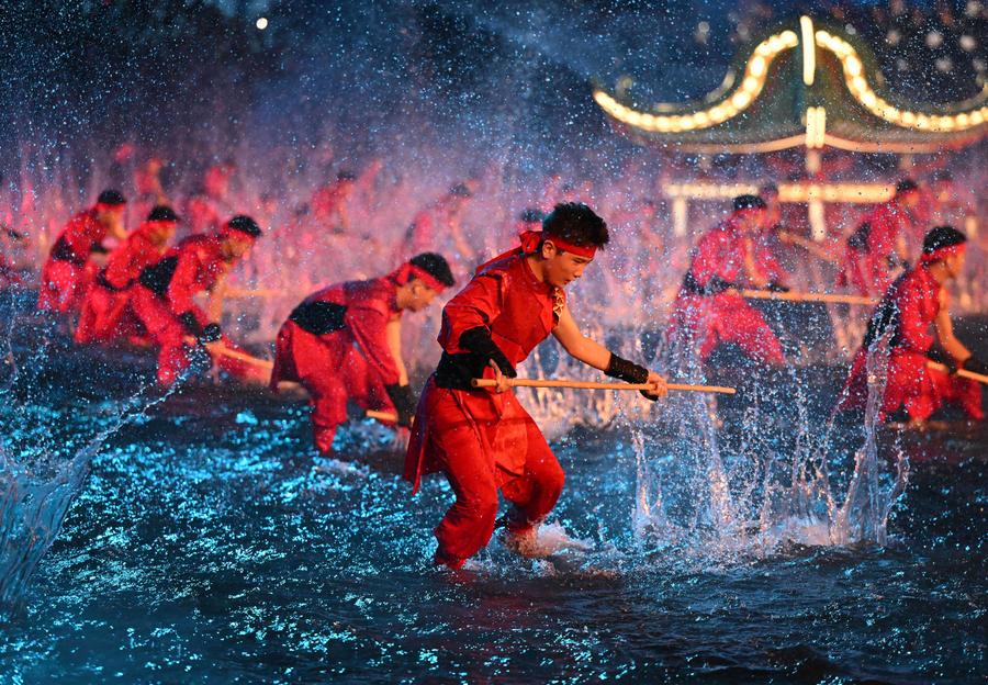 Çin'in 15. Ulusal Oyunları, Guangdong, Hong Kong ve Makao'nun ortak ev sahipliğinde başladı