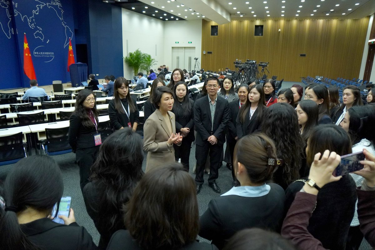 Çin Dışişleri Bakanlığı'ndan Makao Kadın Liderlerine Özel Program