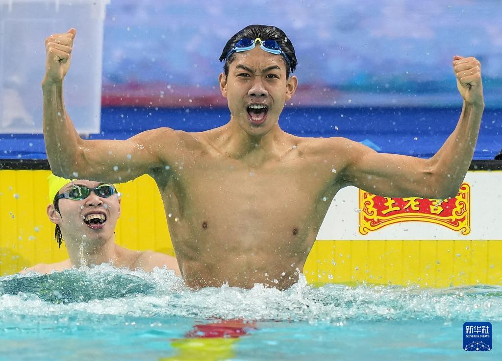 Zhang Zhanshuo, 15. Ulusal Oyunlar'da 400 Metre Serbestte Şampiyon Oldu