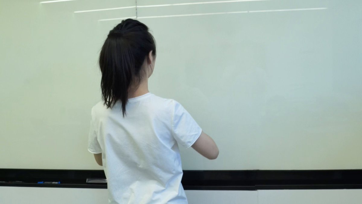 Tsinghua Üniversitesi'nde Sonbahar Yaprakları Sanat Eserine Dönüşüyor