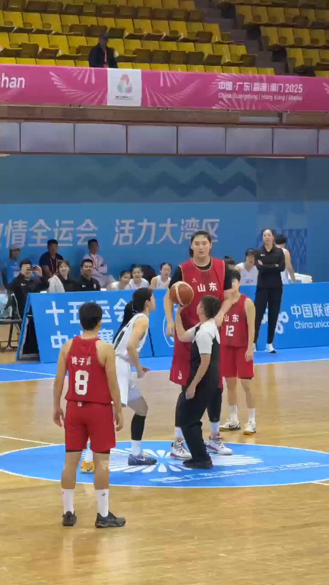 18 Yaşındaki Dev Oyuncu Zhang Ziyu, Ulusal Oyunlar'da Sahneyi Fethetti