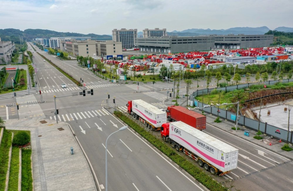 Yeni Uluslararası Kara-Deniz Ticaret Koridoru'nda Kamyon Taşımacılığında Büyük Artış