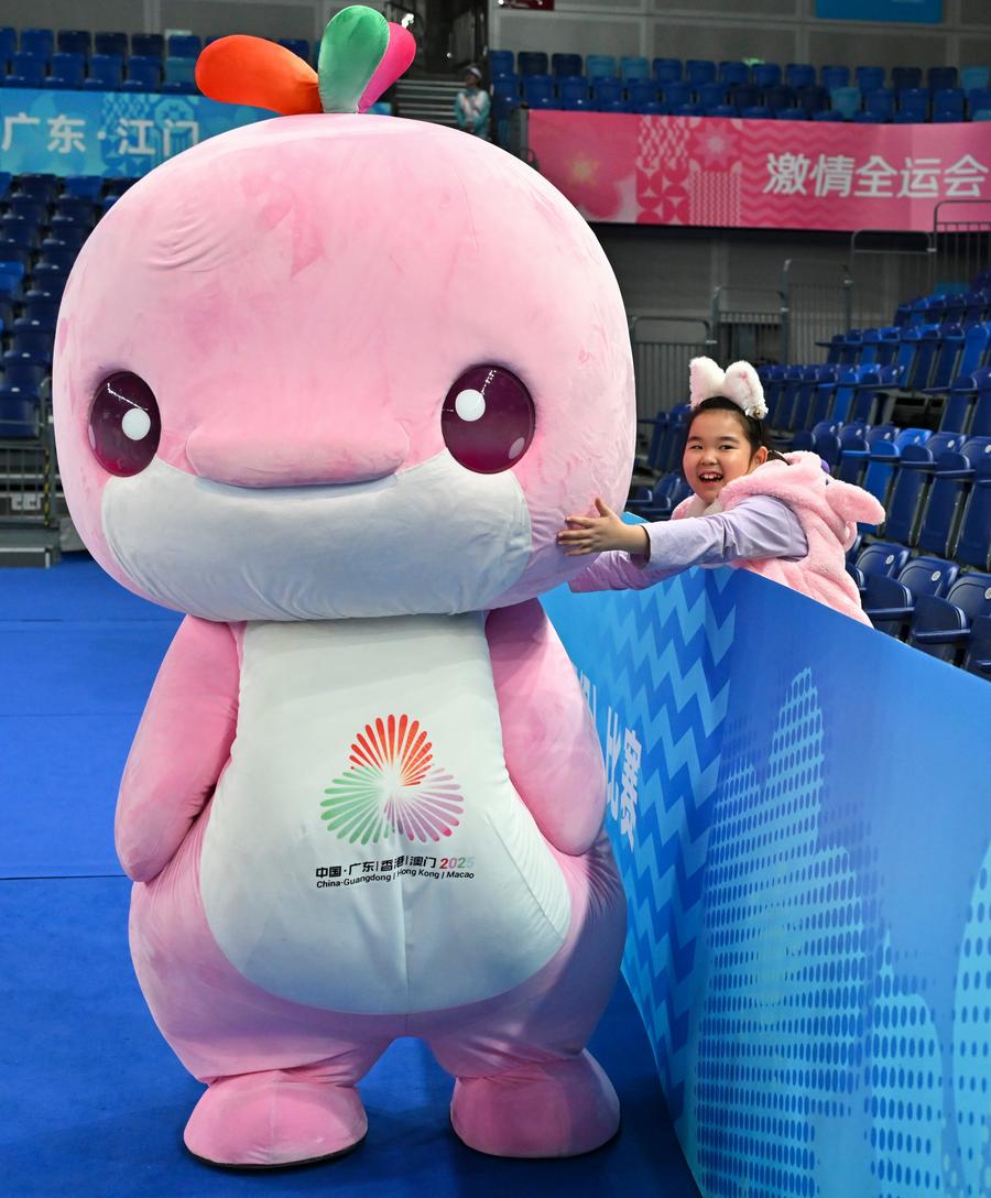Çin'in 15. Ulusal Oyunları Maskotları Xiyangyang ve Lerongrong Büyük İlgi Görüyor