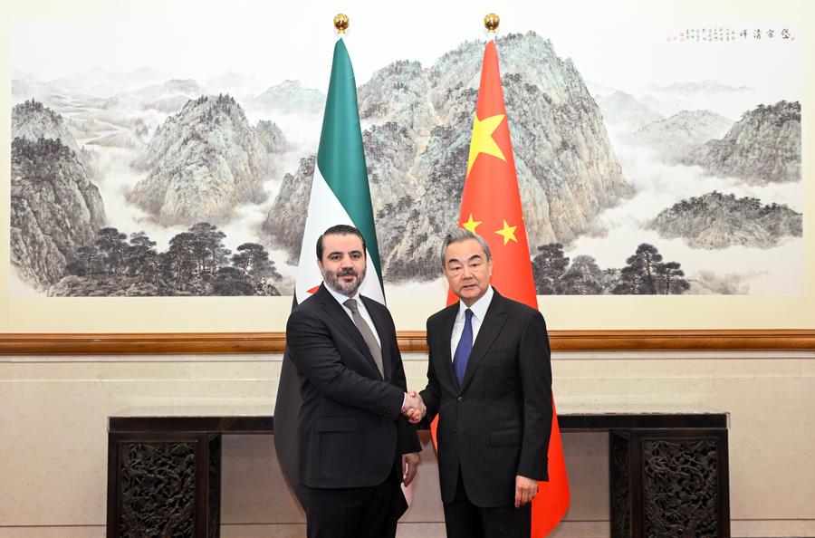 Çin Dışişleri Bakanı Vang İ, Suriye ile Dostane İlişkileri Vurguladı