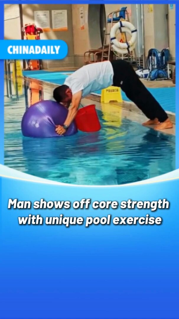 Yoga Toplu ve Kovayla Yapılan İnanılmaz Su Plank Hareketi