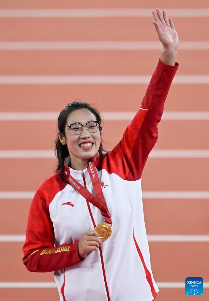 Feng Bin, 15. Ulusal Oyunlar'da Kadınlar Disk Atma Altın Madalyasını Korudu