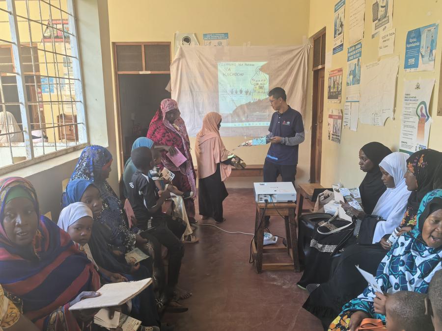 Çinli Uzmanlar Zanzibar'da Dünya Tuvalet Günü'nde Sağlık Eğitimi Verdi