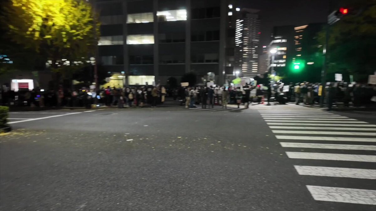 Tokyo'da Tayvan Açıklamalarına Tepki: Japon Vatandaşları Başbakanlık Konutu Önünde Protesto Etti