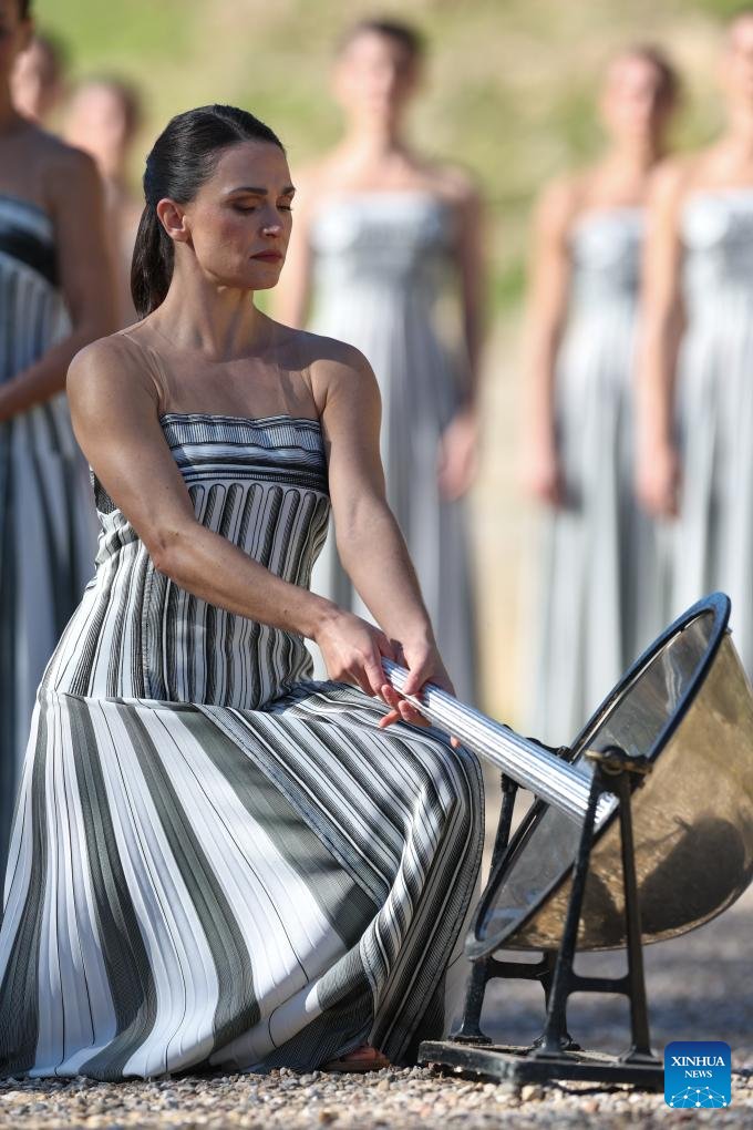 Milano-Cortina 2026 Kış Olimpiyatları Meşalesi İçin Antik Olimpia'da Acil Provası