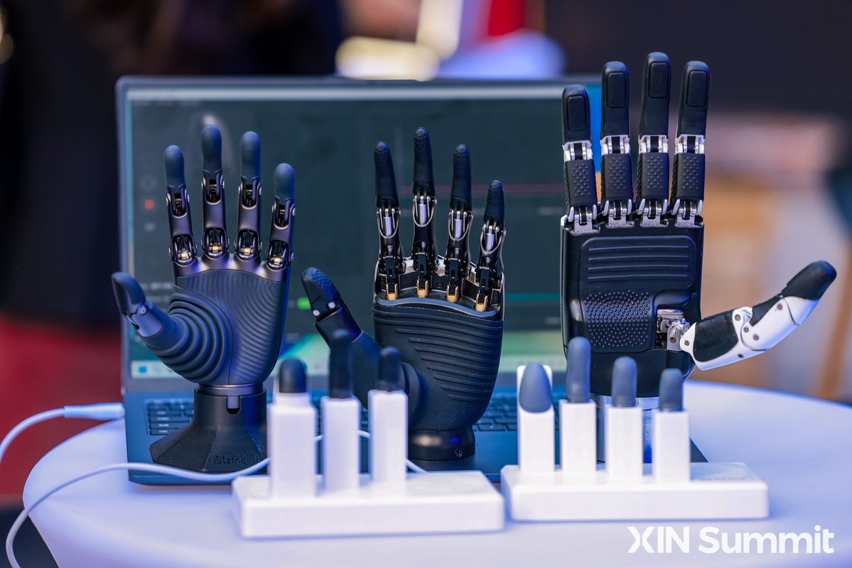 Shenzhen'ın Genç Teknoloji Girişimcileri Yapay Zeka Yarışında Donanıma Yöneliyor