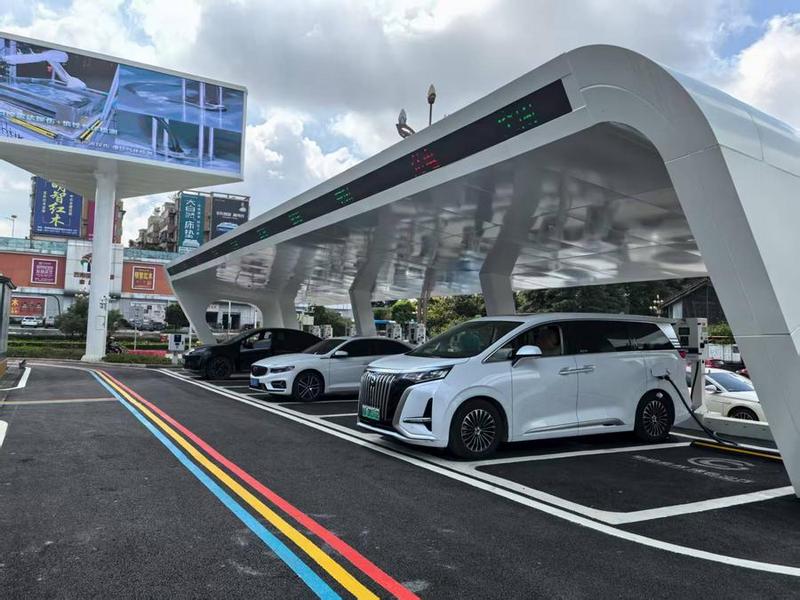 Çin'in Yeşil Dönüşümü Küresel Enerji ve Ulaşım Geleceğini Şekillendiriyor