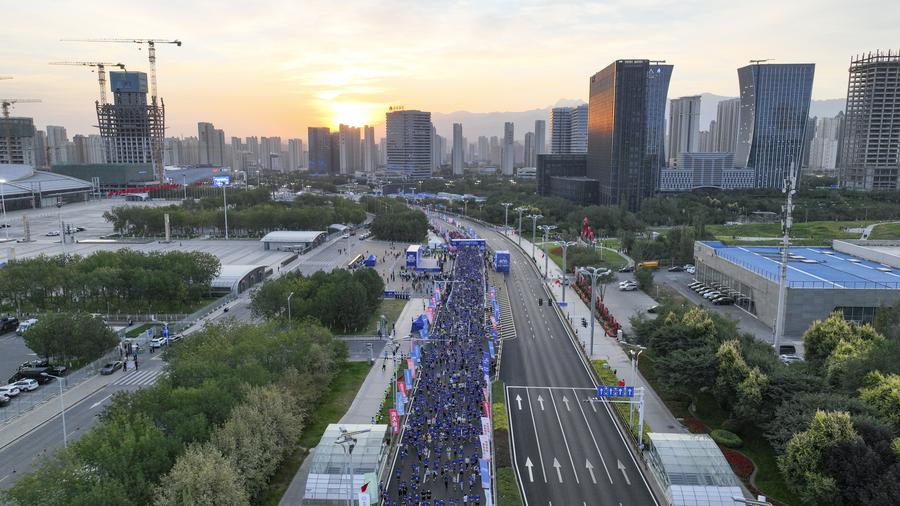 2025 Urumqi Maratonu, Xinjiang'in Kültürünü ve Gelişimini Vurguladı