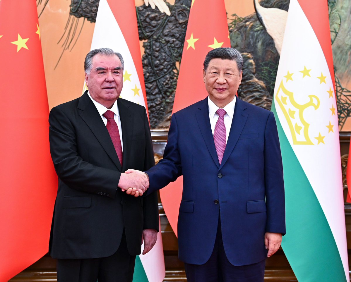 Çin ve Tacikistan Liderleri İşbirliğini Geliştirmek İçin Bir Araya Geldi