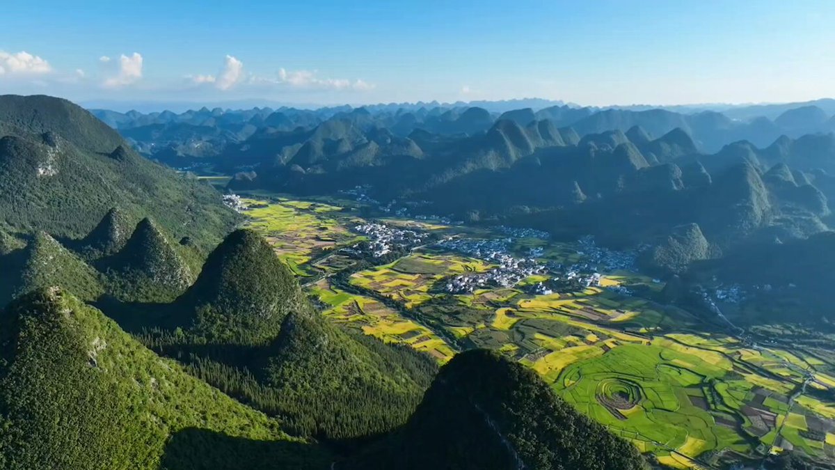 Guizhou'da Sonbahar Manzaraları Büyülüyor