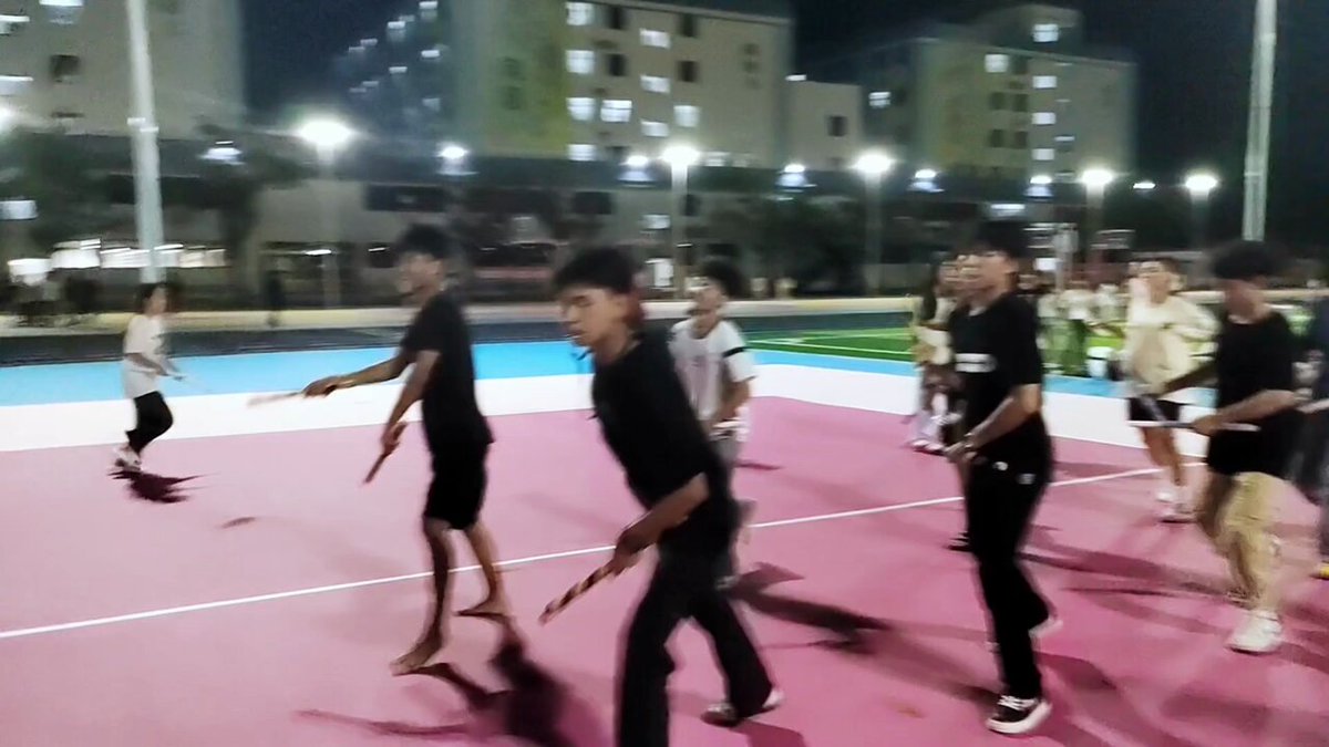 Guangdong'da Öğrenciler Yingge Dansı ile Geleneği Yaşatıyor