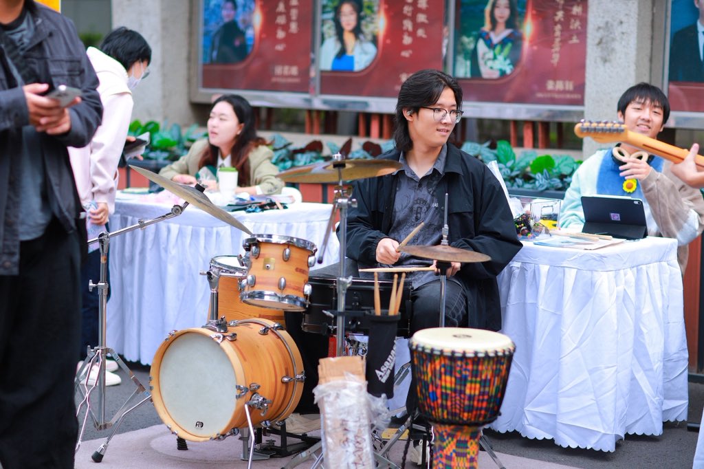 Peking Üniversitesi Öğrenci Kulüpleri ve Toplulukları Fuarı Düzenlendi