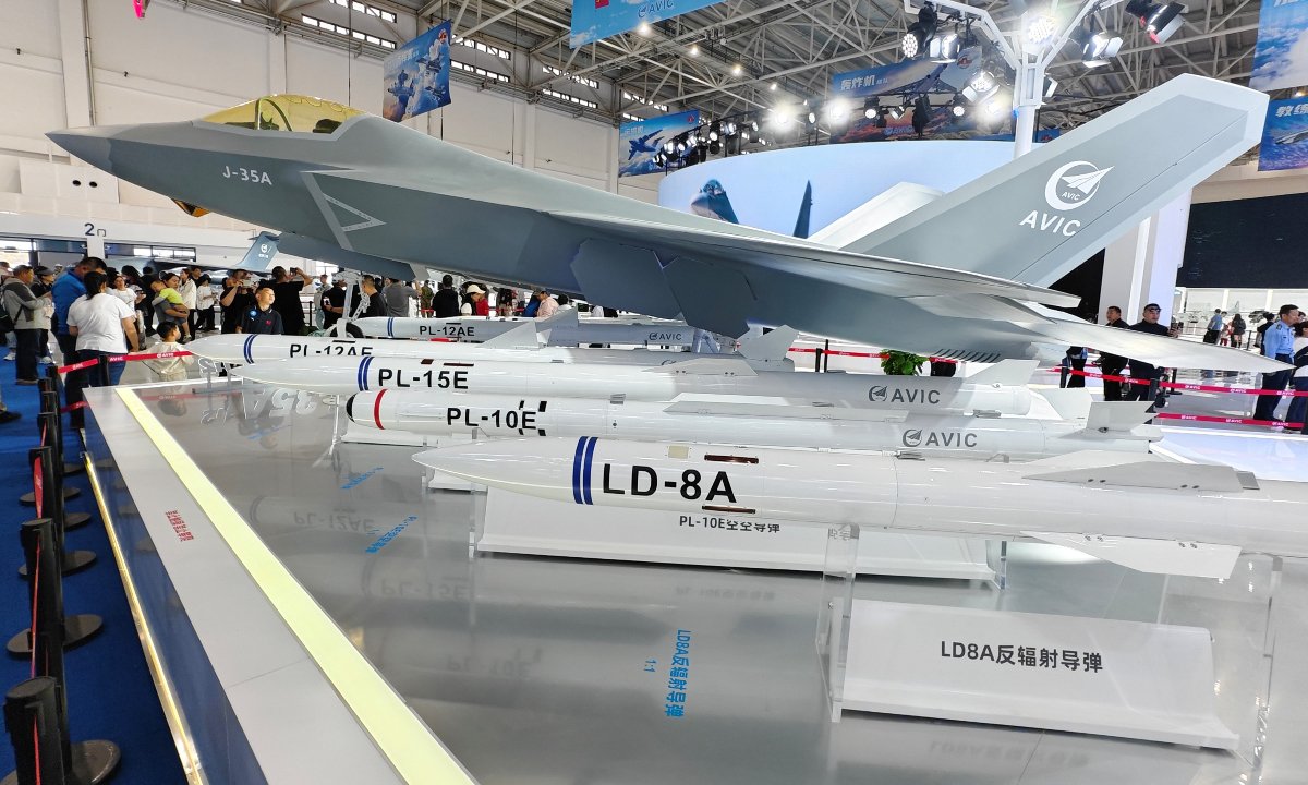 Çin'de Hava Kuvvetleri Açık Gün Etkinlikleri ve Changchun Air Show Başladı