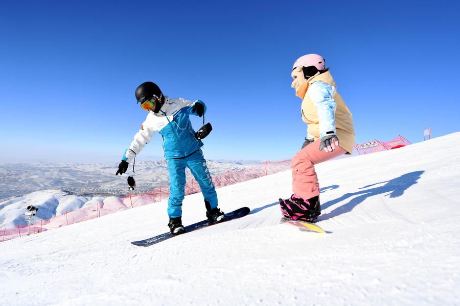 Xinjiang'da Sporla Değişen Hayatlar: Göçebe Çobanlardan Dağ Rehberlerine Geçiş
