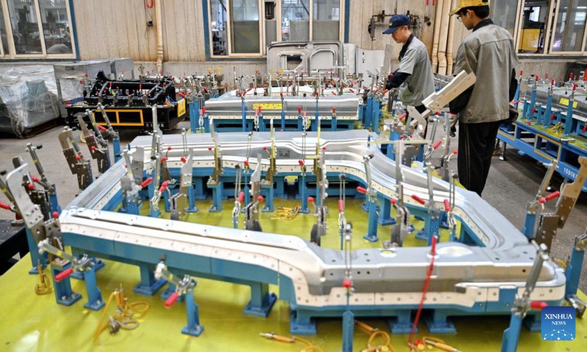 Çin'de Üretim Sektöründe Toparlanma İşaretleri: Eylül PMI Verisi Açıklandı