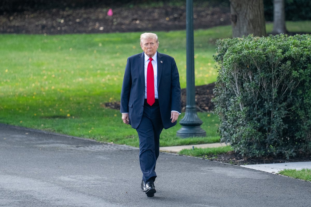 Trump Yönetimi, Federal Hükümet Kapanışının İlk Gününde Demokrat Eyaletlere Fon Durdurdu