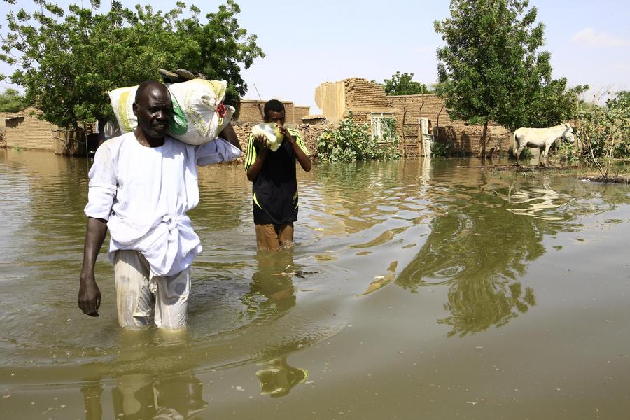 Sudan'ın Başkenti Hartum, Nil Nehri'nin Rekor Seviyedeki Taşkınıyla Mücadele Ediyor