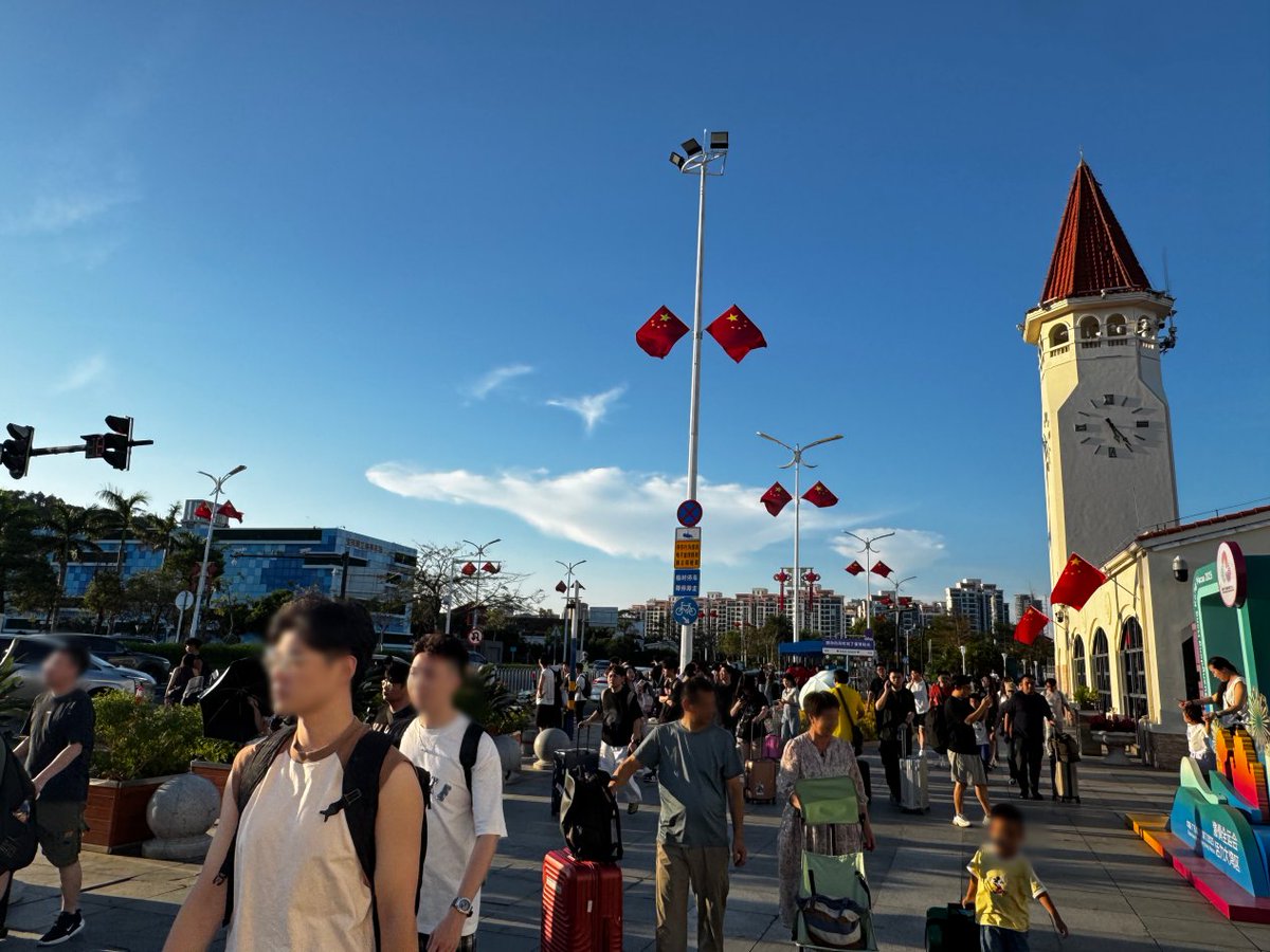 Hong Kong-Zhuhai-Macao Köprüsü'nde Rekor Bayram Yoğunluğu