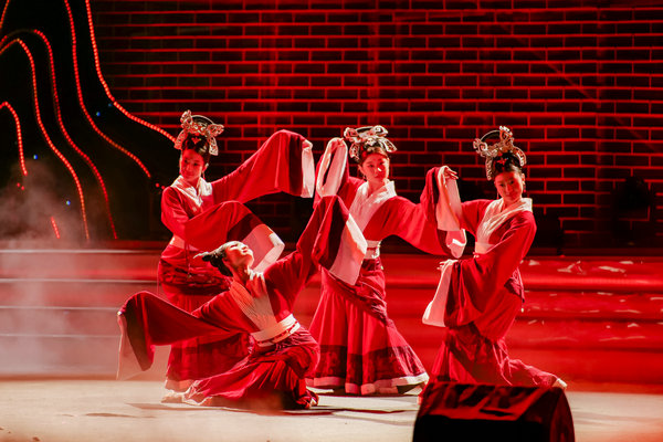 Huanghuacheng Great Wall'da Tarih, Doğa ve Sanat Buluştu