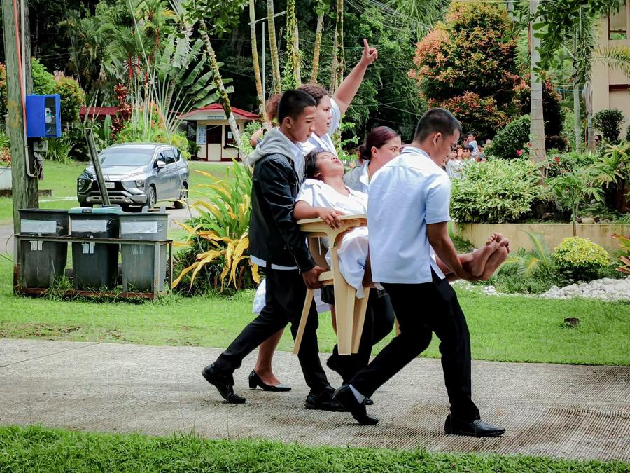 Filipinler'de 7.5 Büyüklüğünde Deprem: Başkan Tahliye Emri Verdi