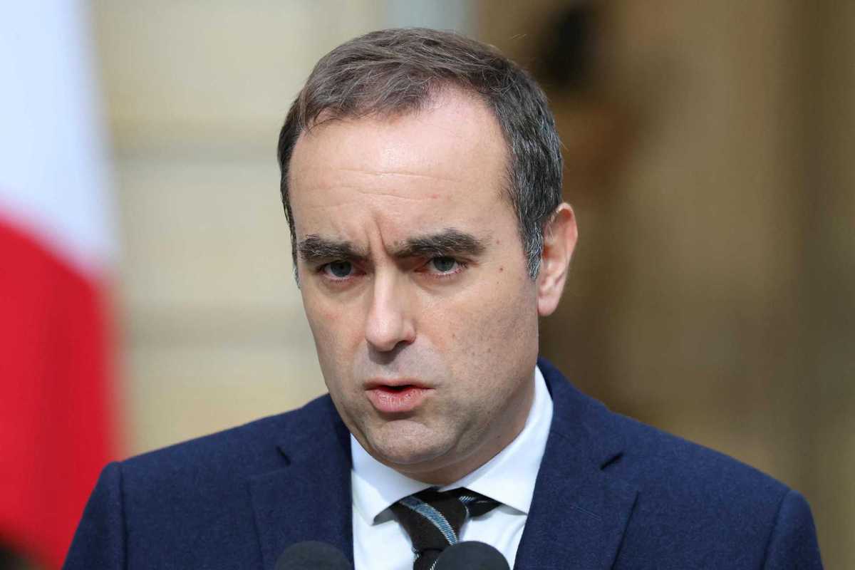 Fransa'da Macron, Sebastien Lecornu'yu Başbakan Olarak Atadı