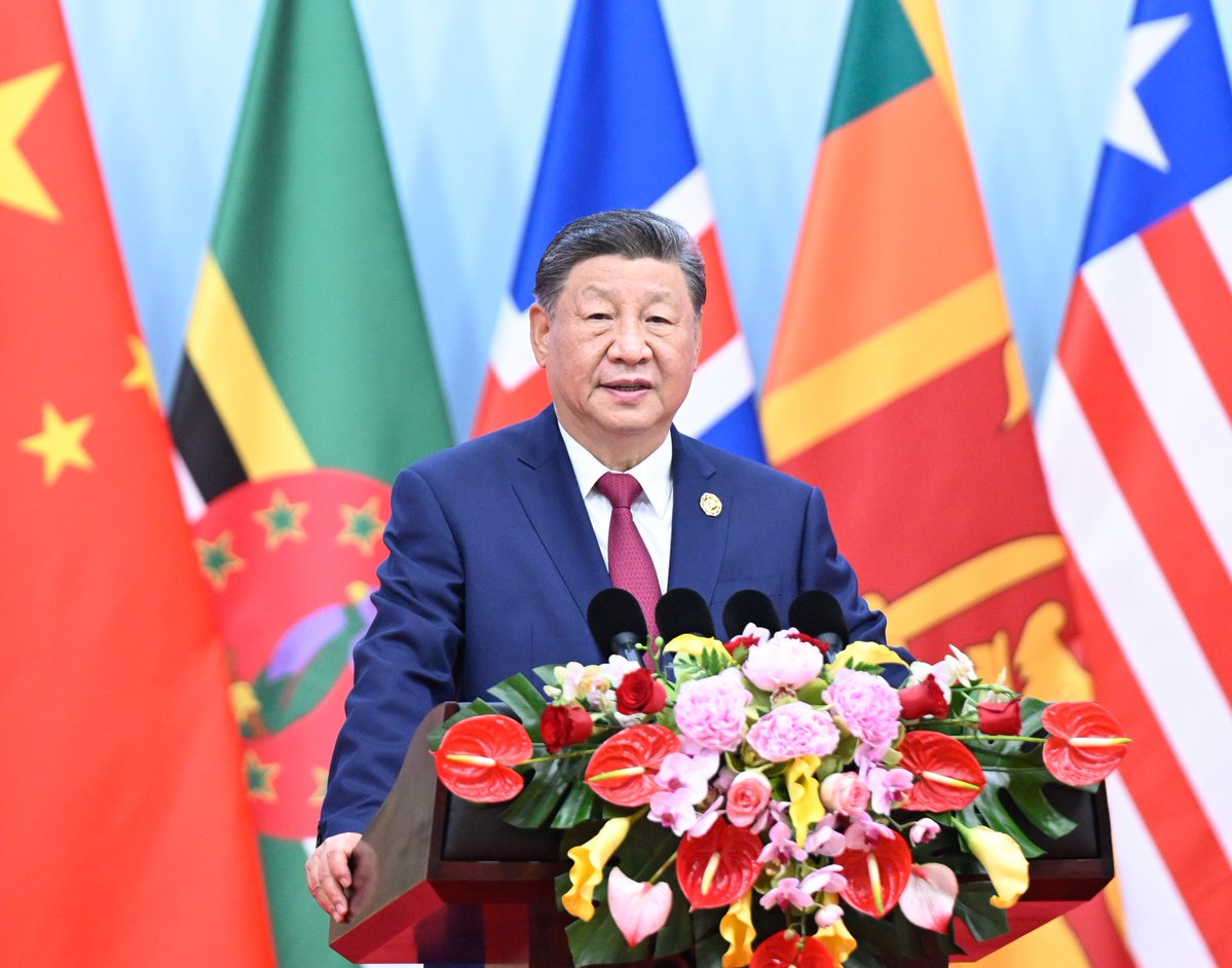 Çin Lideri Xi Jinping, Küresel Kadın Liderler Toplantısı'nda Tarihi Konuşma Yaptı