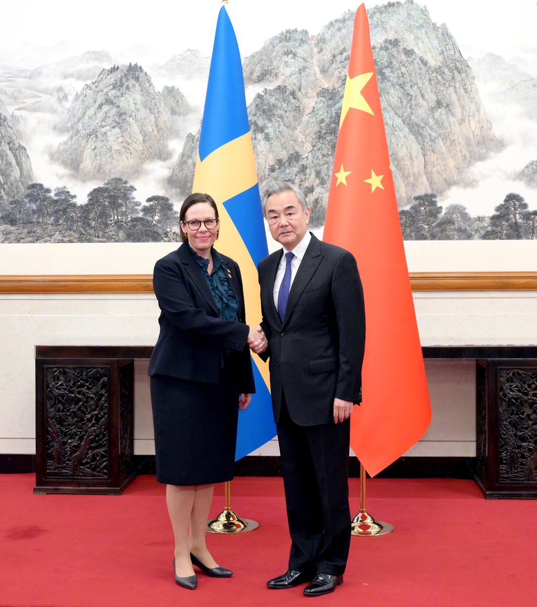 Çin ve İsveç Dışişleri Bakanları Beijing'de Bir Araya Geldi