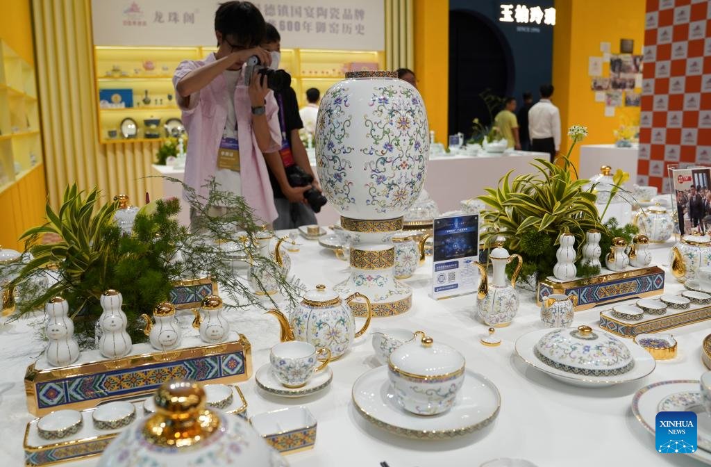 2025 Çin Jingdezhen Uluslararası Seramik Fuarı Açıldı