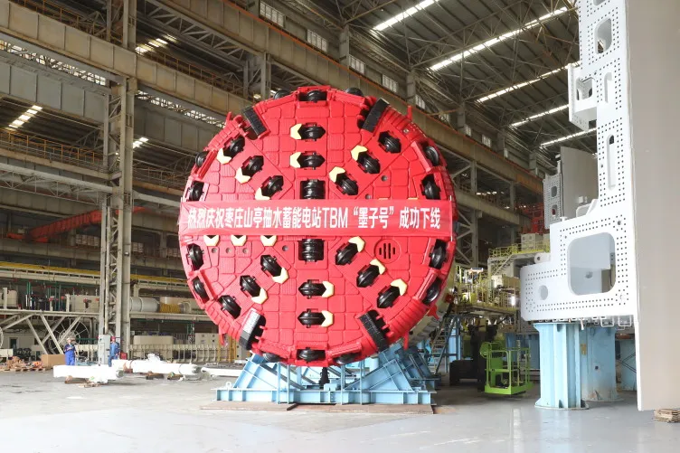 Dünyanın En Küçük Dönüş Yarıçaplı TBM'si Üretim Hattından İndi