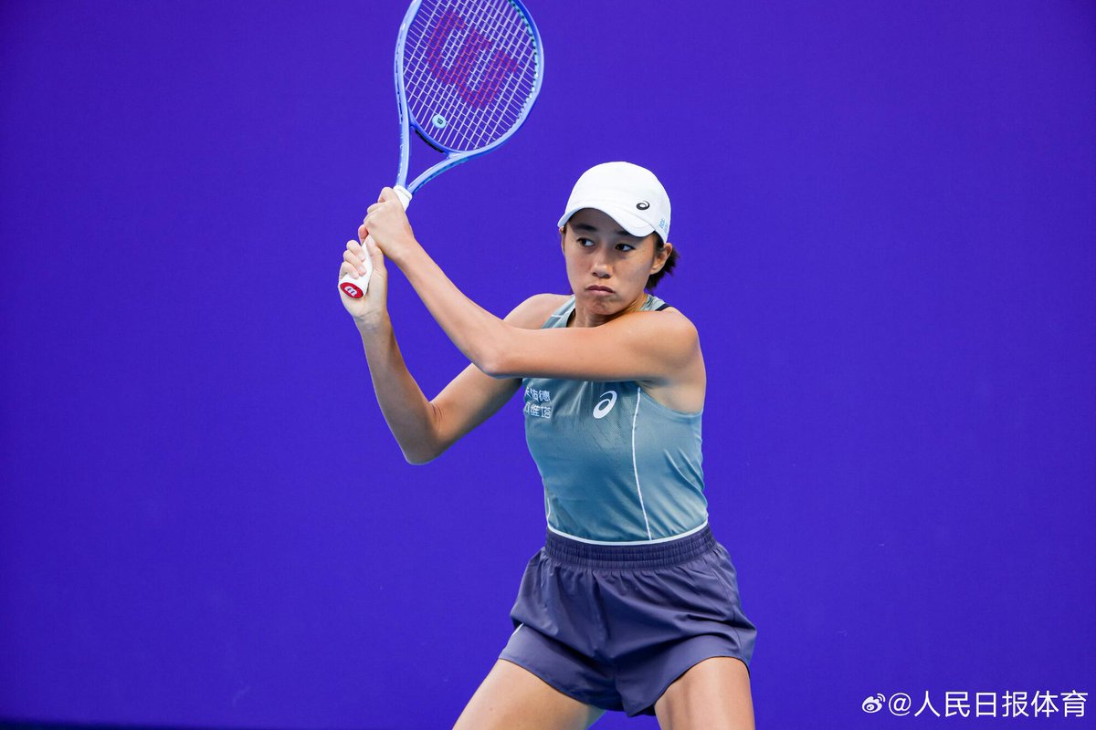 Zhang Shuai, Guangzhou Open'da Galibiyetle Başladı