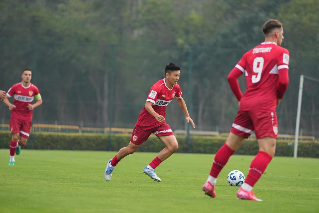 Almanya'da Yetişen Çinli Futbolcu Xie Chujun, Millî Takım Hedeflerini Açıkladı